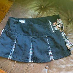 Junior size 0 Wet Seal black pleated mini skirt